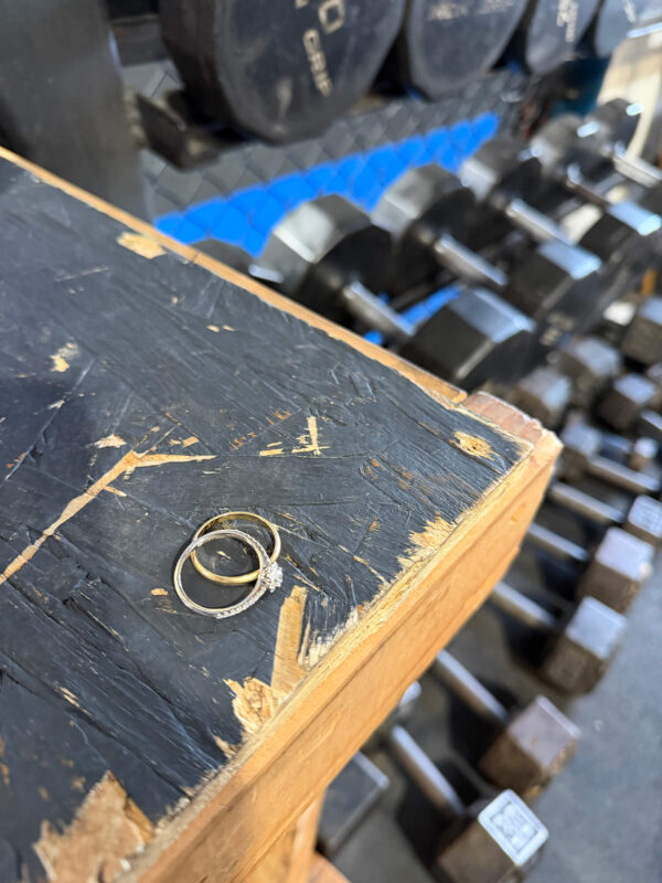 ring on table